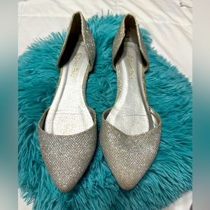 Flats shoes